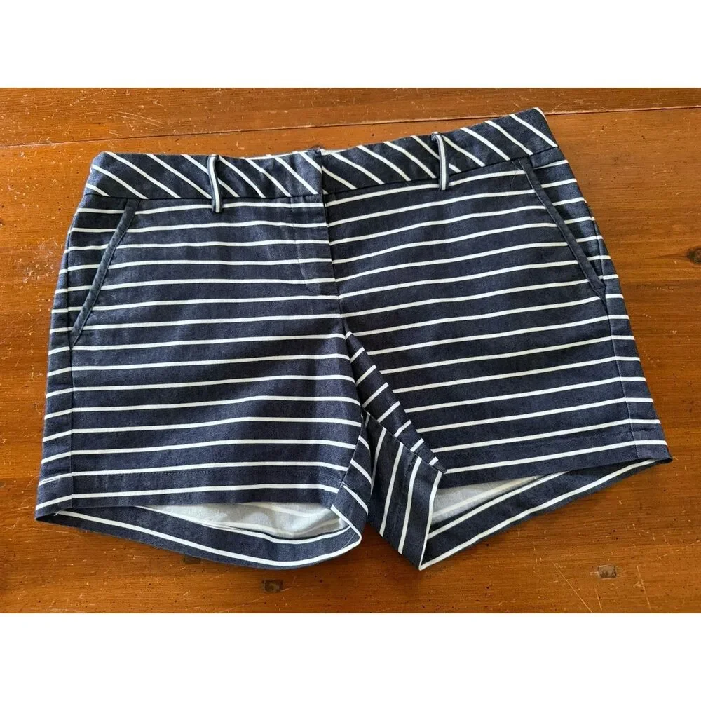 Lands’ End | Blue & White Striped Low Rise Shorts | Women’s 10P